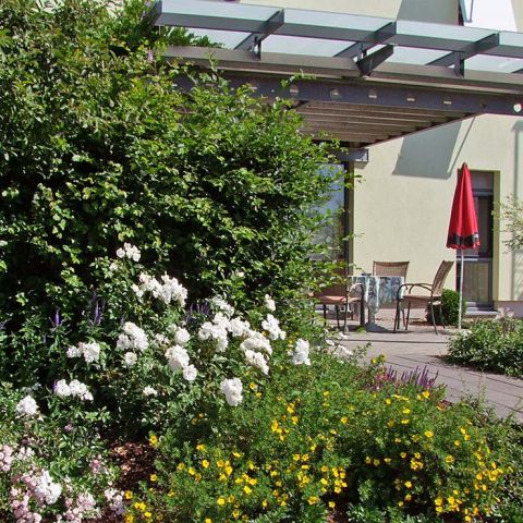 Terrasse-Elbansicht-02.jpg